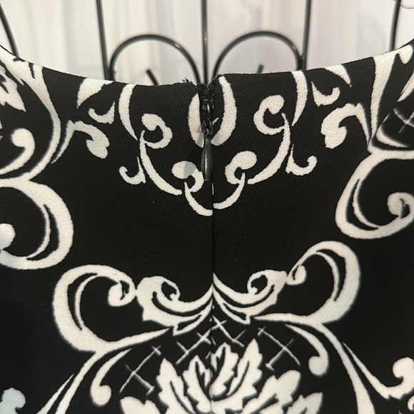 Perfect Damask Dress - Picture 3 of 4